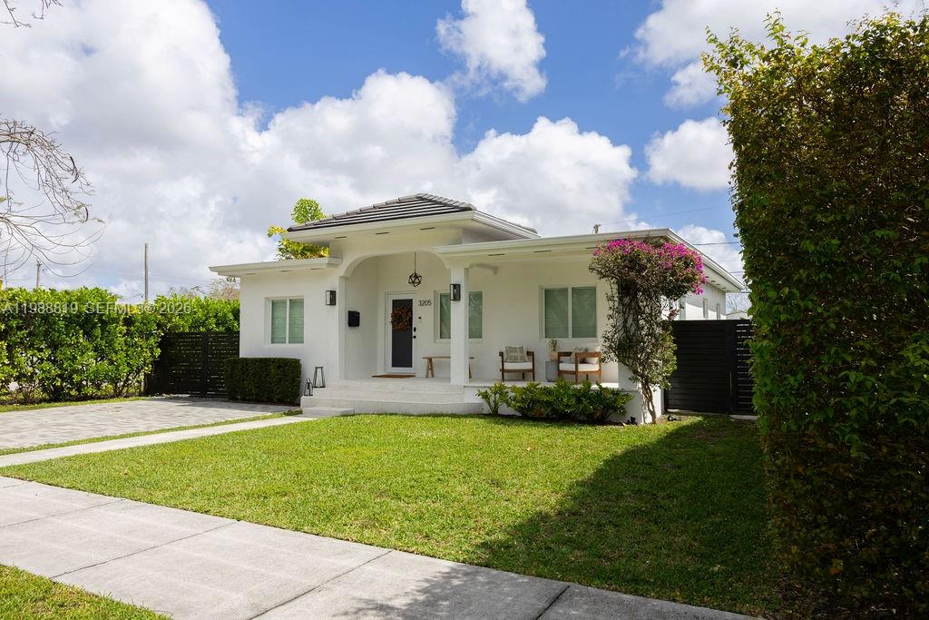 3205 SW 68th Ave Miami, FL 33155