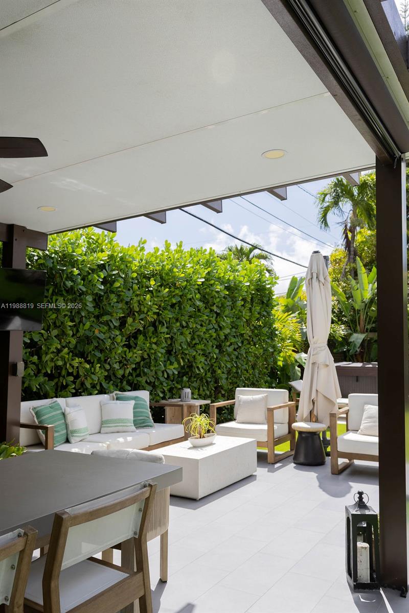 3205 SW 68th Ave Miami, FL 33155