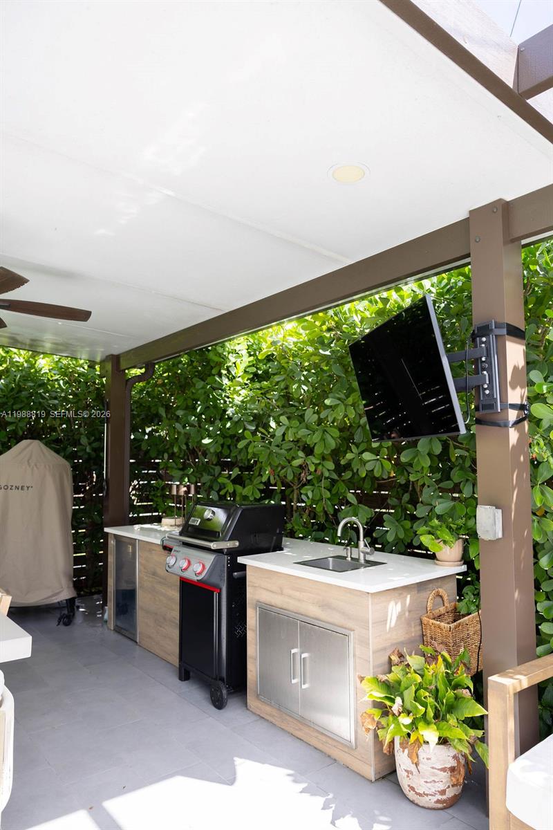 3205 SW 68th Ave Miami, FL 33155