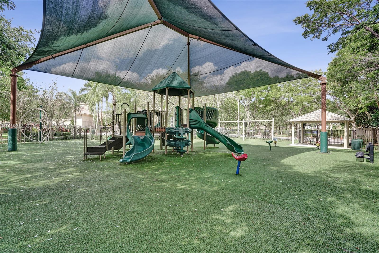 3936 Cascade Ter Weston, FL 33332