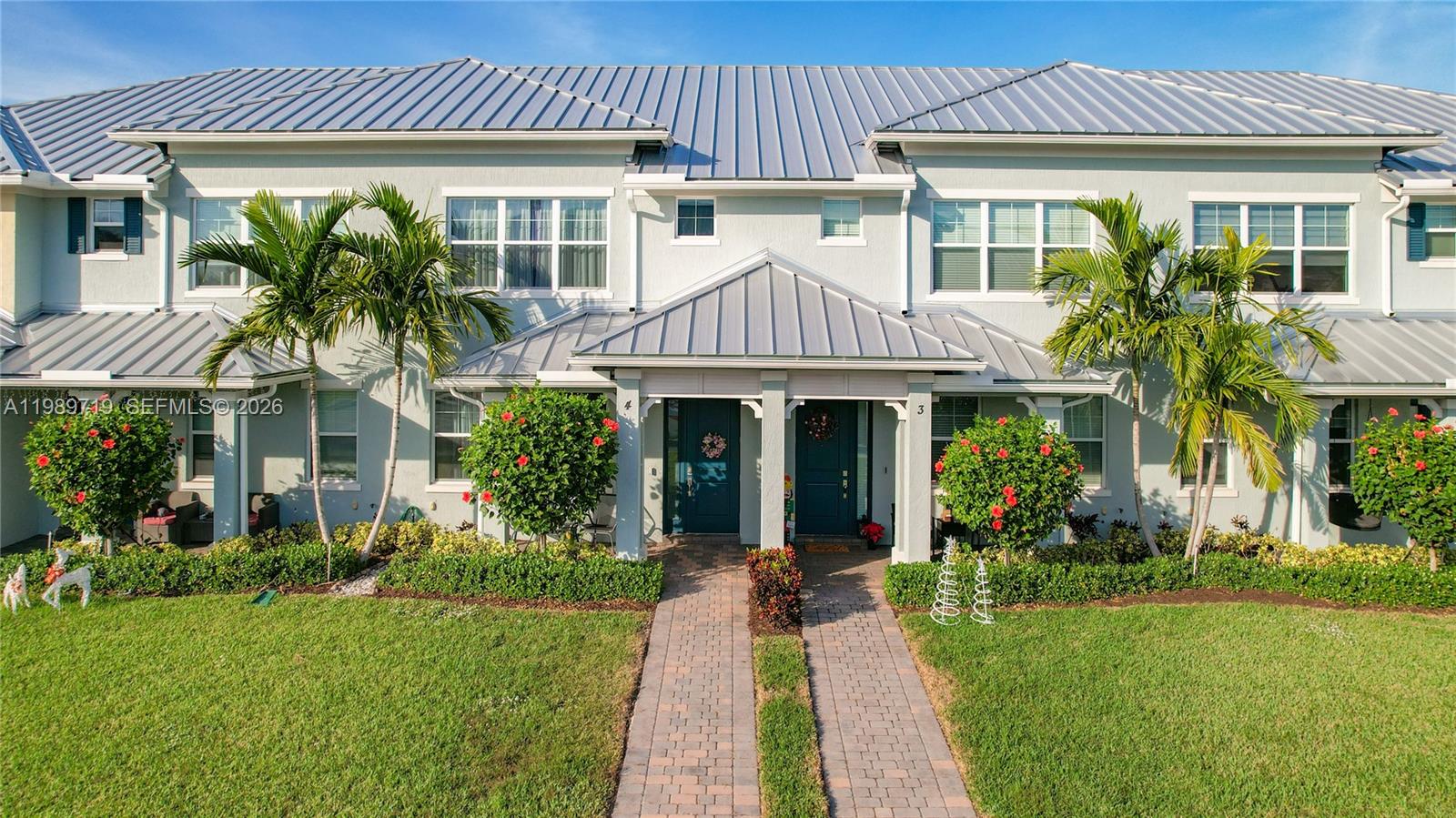 1240 Eucalyptus Dr #4