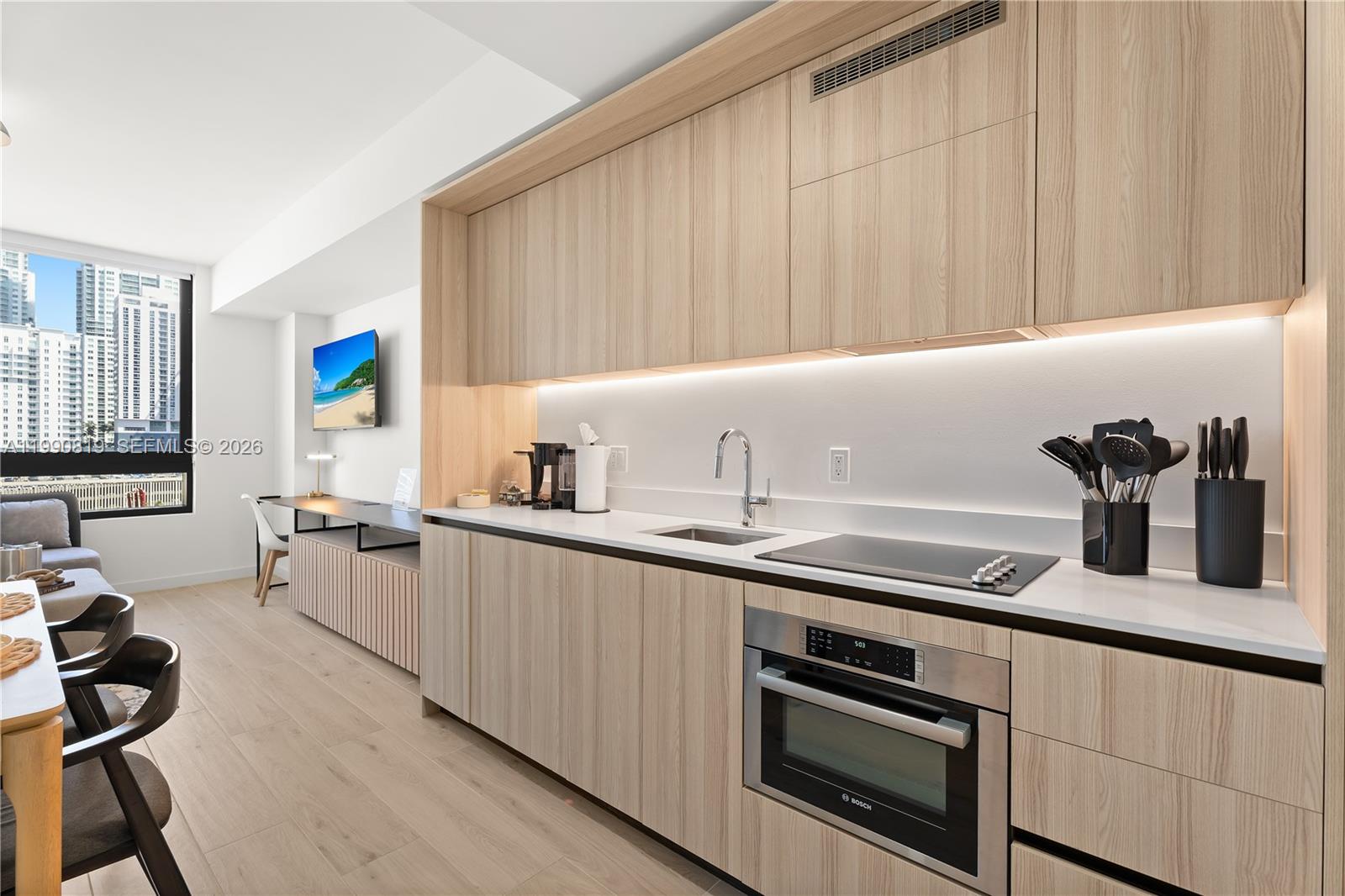 225 N Miami Ave #1003 Miami, FL 33128