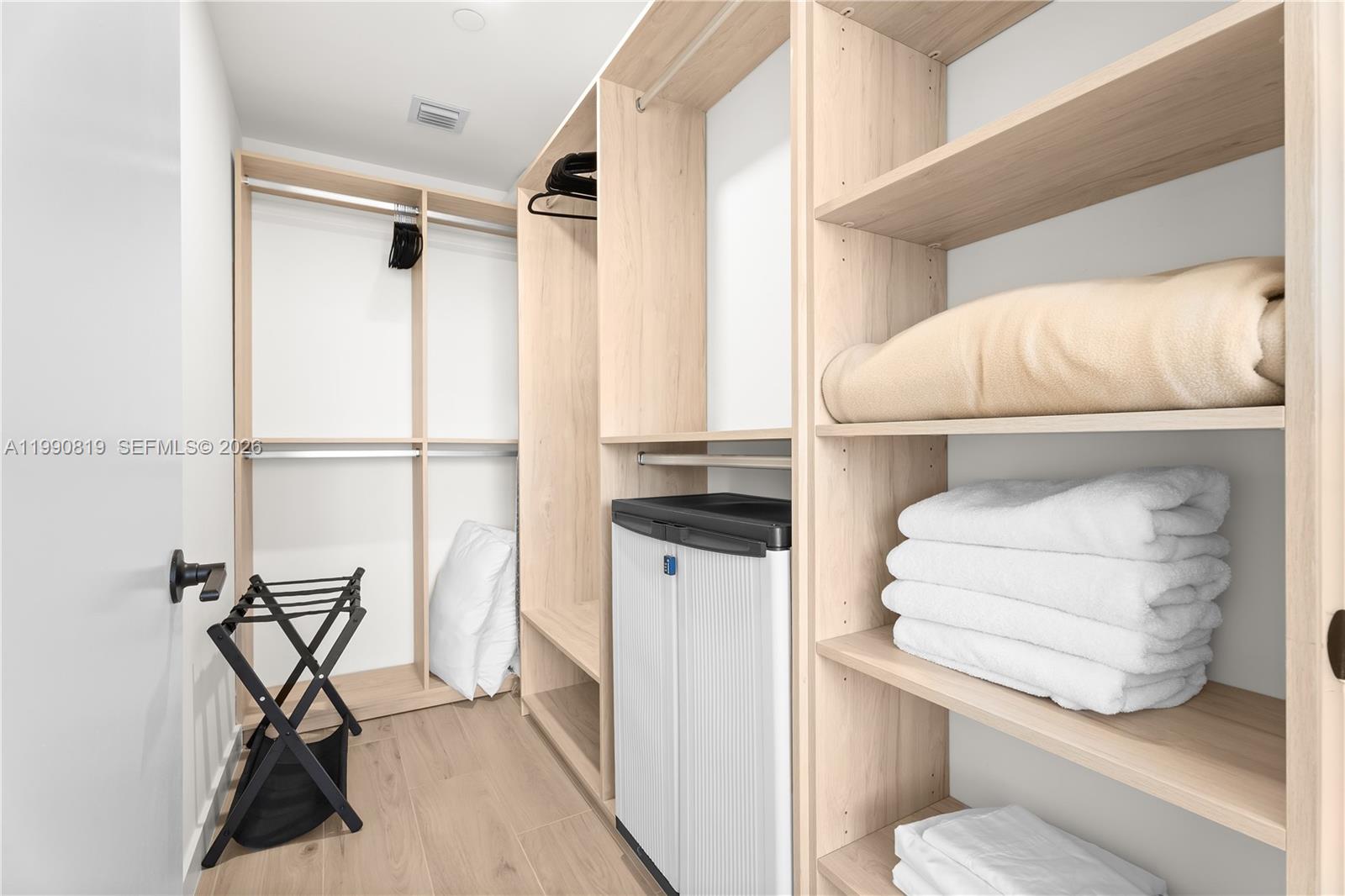 225 N Miami Ave #1003 Miami, FL 33128