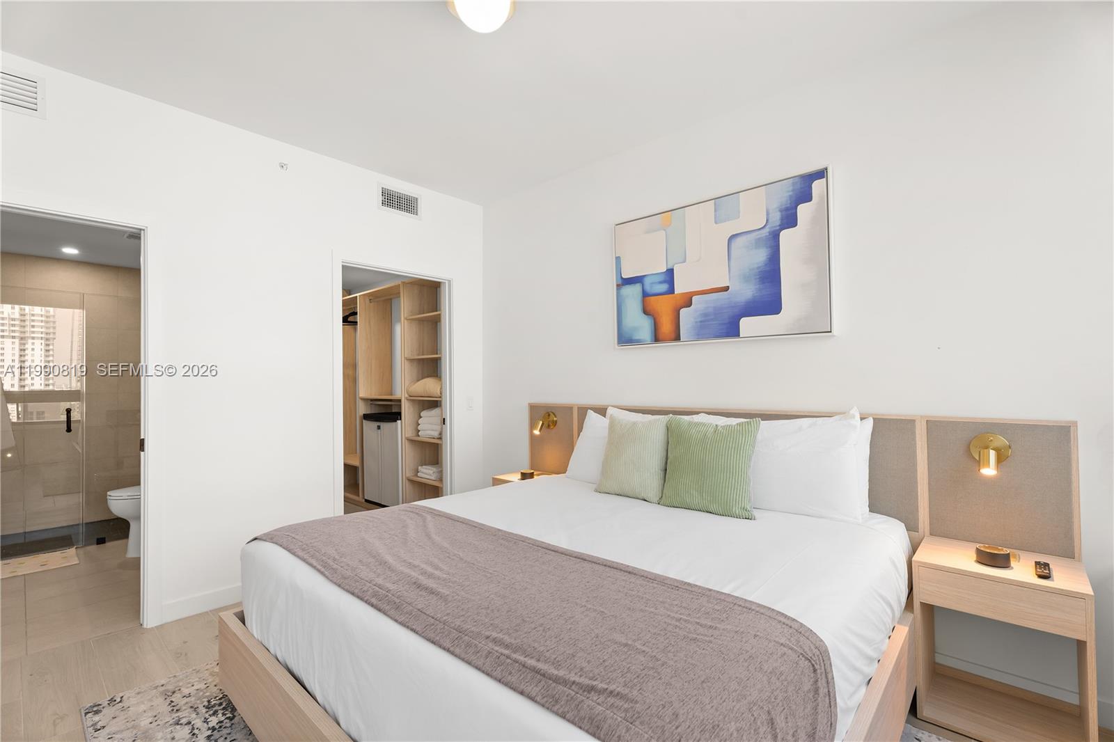 225 N Miami Ave #1003 Miami, FL 33128