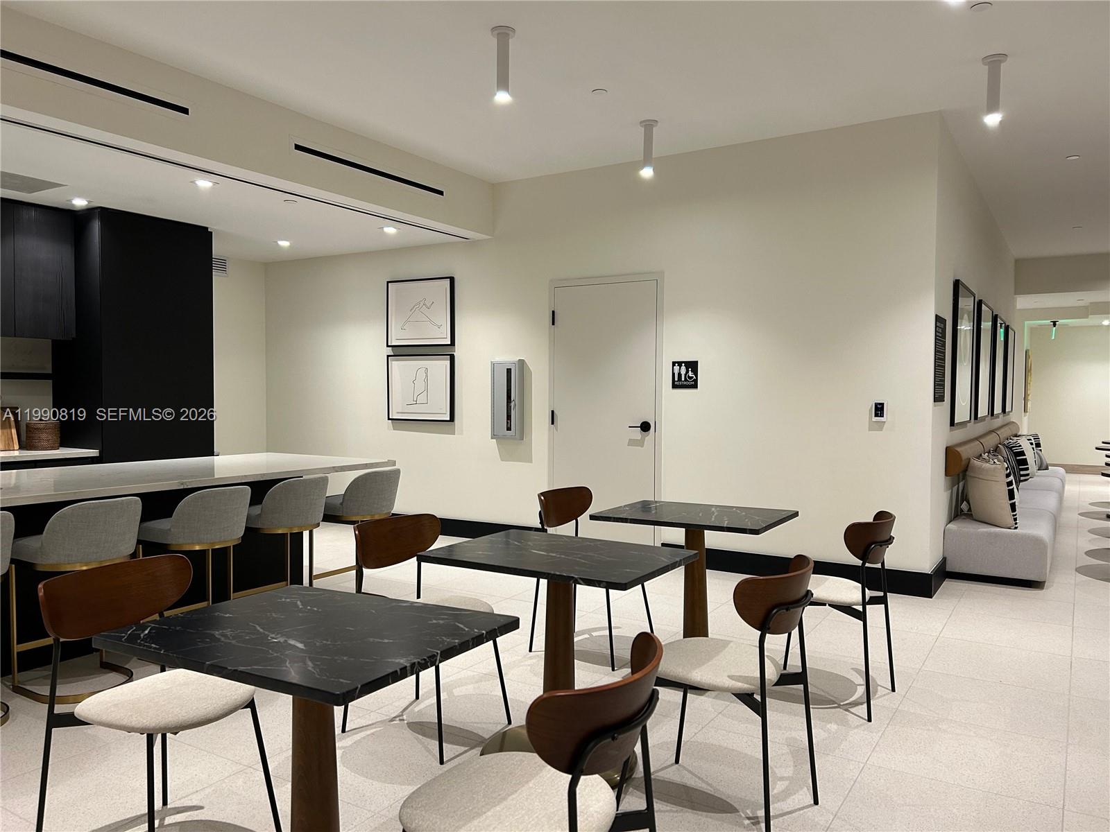 225 N Miami Ave #1003 Miami, FL 33128