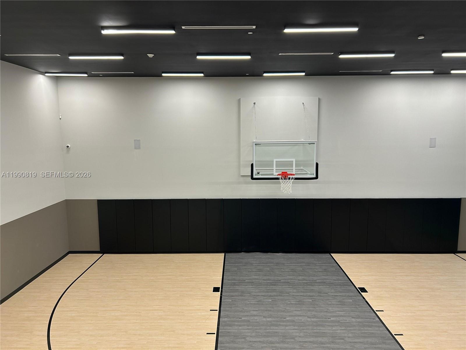 225 N Miami Ave #1003 Miami, FL 33128