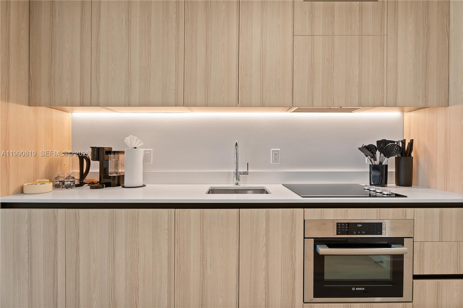 225 N Miami Ave #1003 Miami, FL 33128