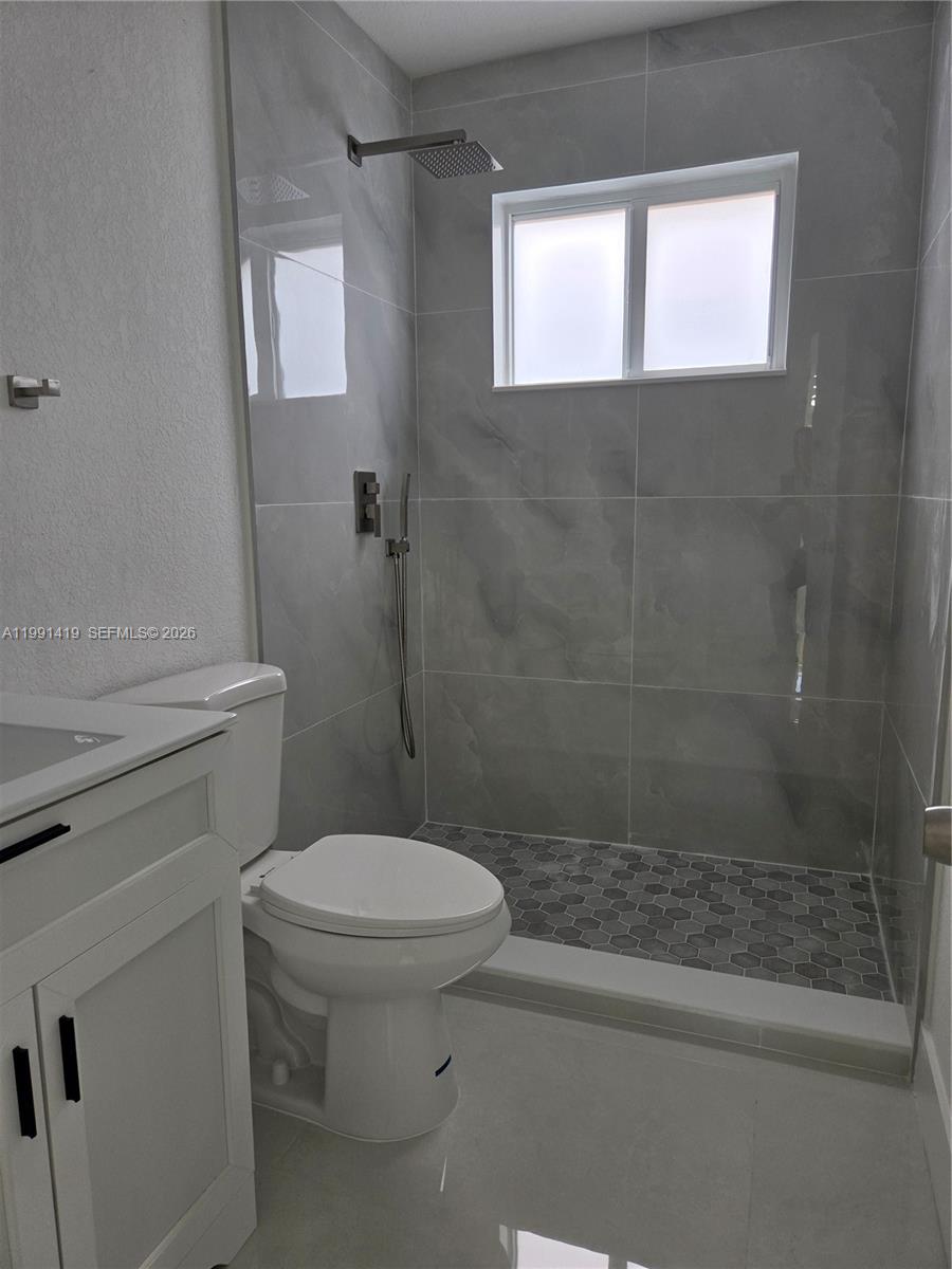 1781 NW 49th St Miami, FL 33142