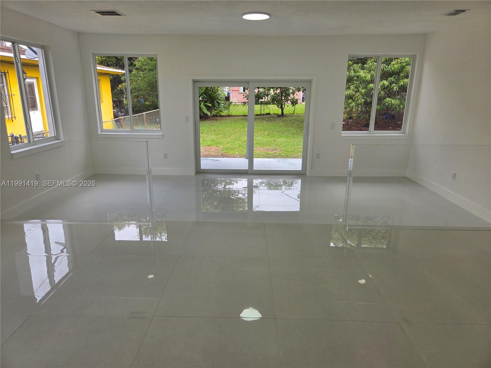 1781 NW 49th St Miami, FL 33142