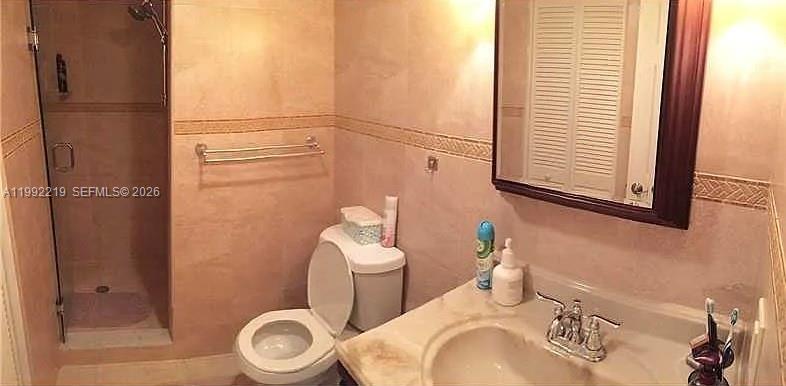 1865 S Ocean Dr #2B Hallandale Beach, FL 33009