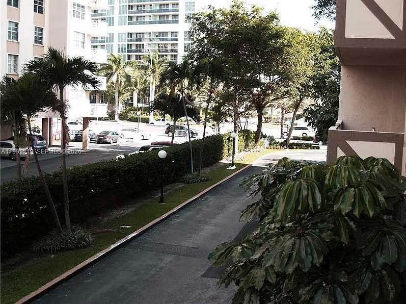 1865 S Ocean Dr #2B Hallandale Beach, FL 33009