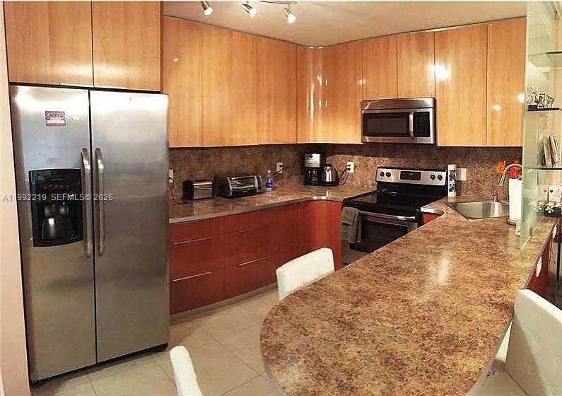 1865 S Ocean Dr #2B Hallandale Beach, FL 33009