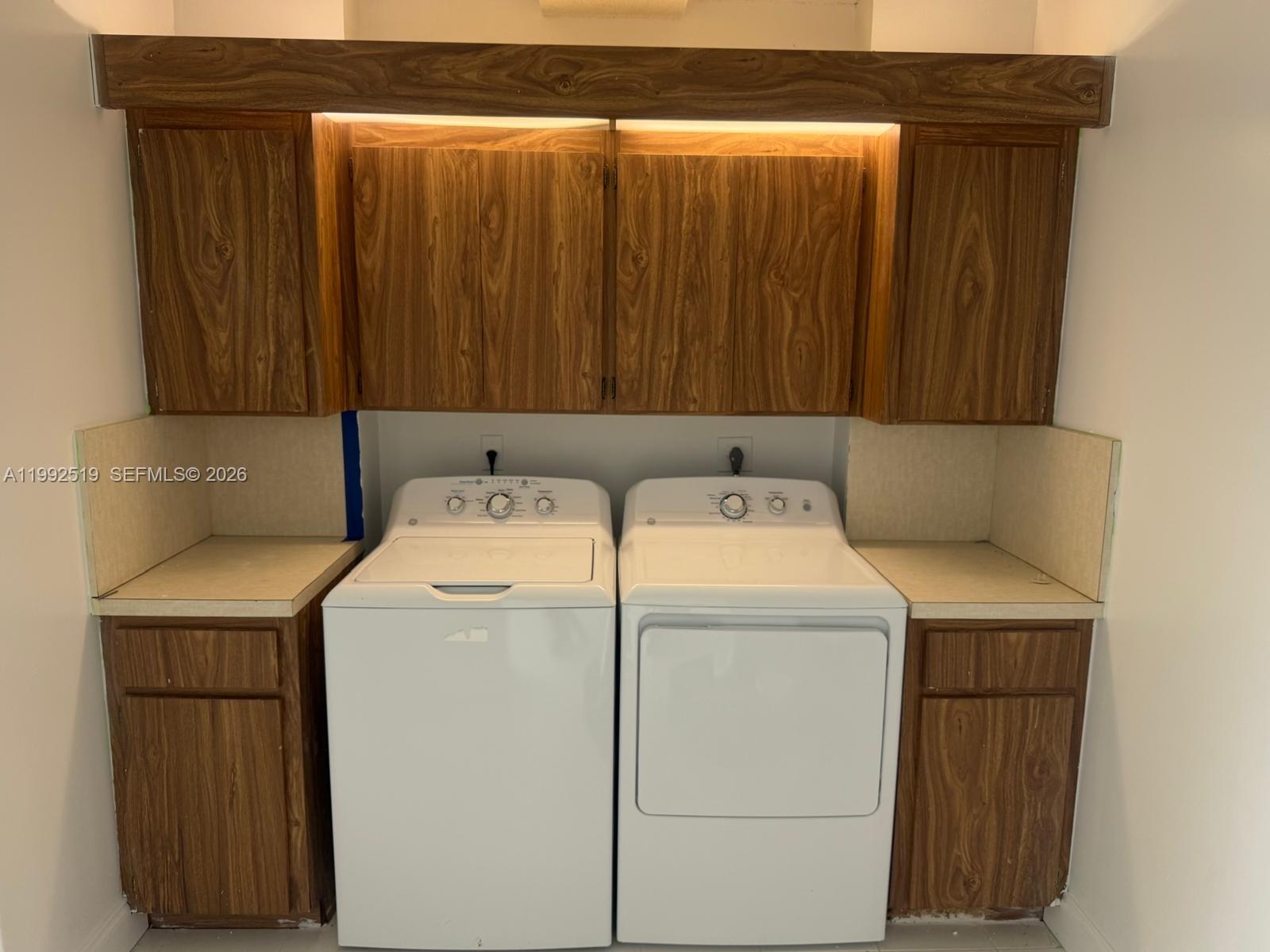 1709 Whitehall Dr #103 Davie, FL 33324