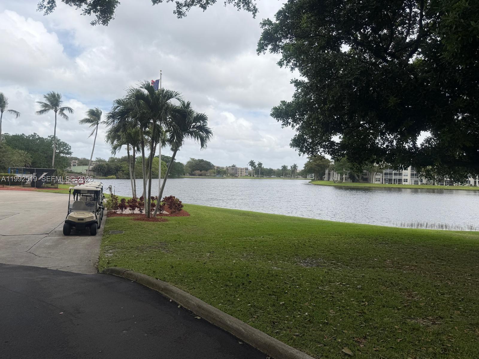 1709 Whitehall Dr #103 Davie, FL 33324