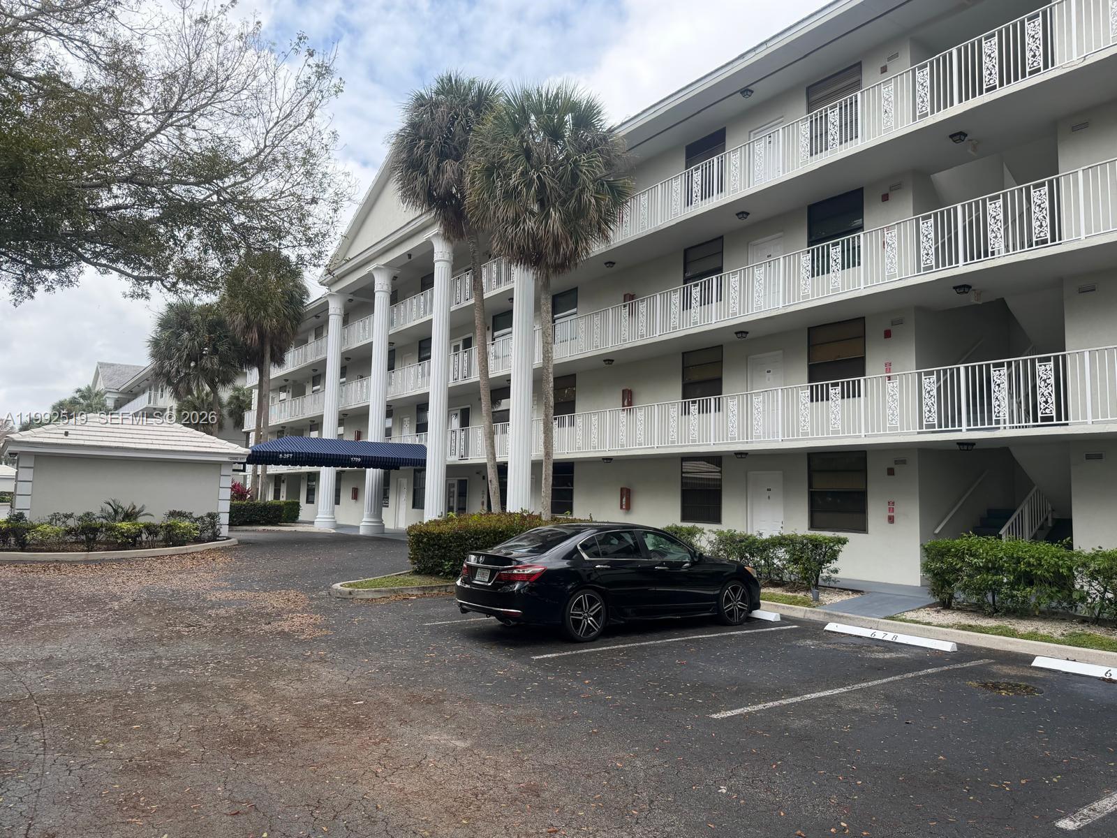 1709 Whitehall Dr #103 Davie, FL 33324