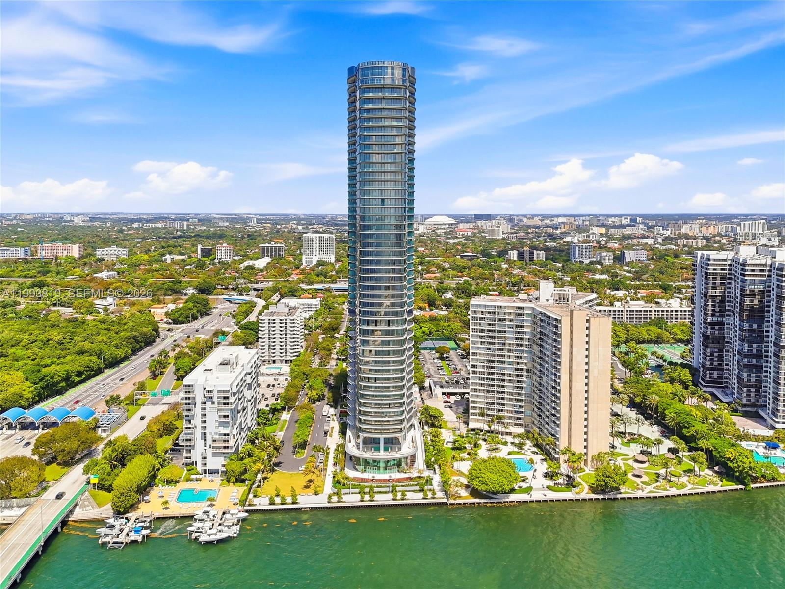 175 SE 25th Rd #3102 Miami, FL 33129