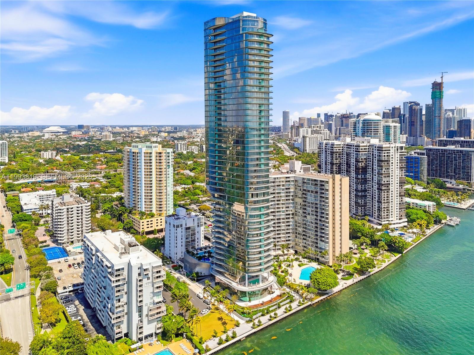 175 SE 25th Rd #3102 Miami, FL 33129