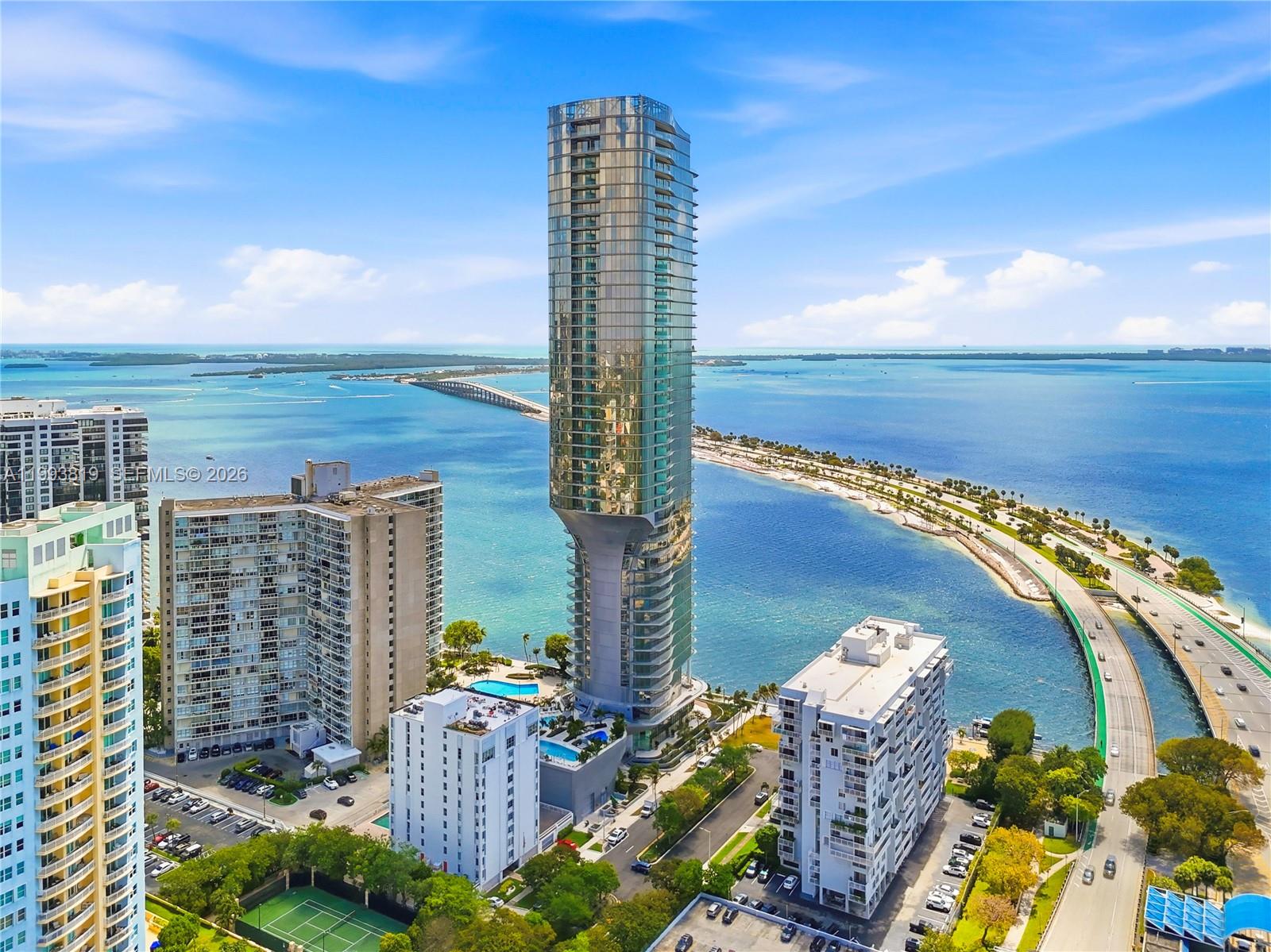 175 SE 25th Rd #3102 Miami, FL 33129