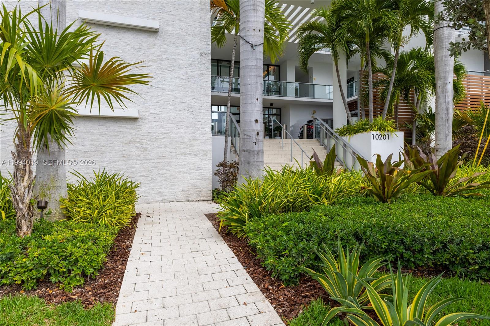 image Sereno Residences60