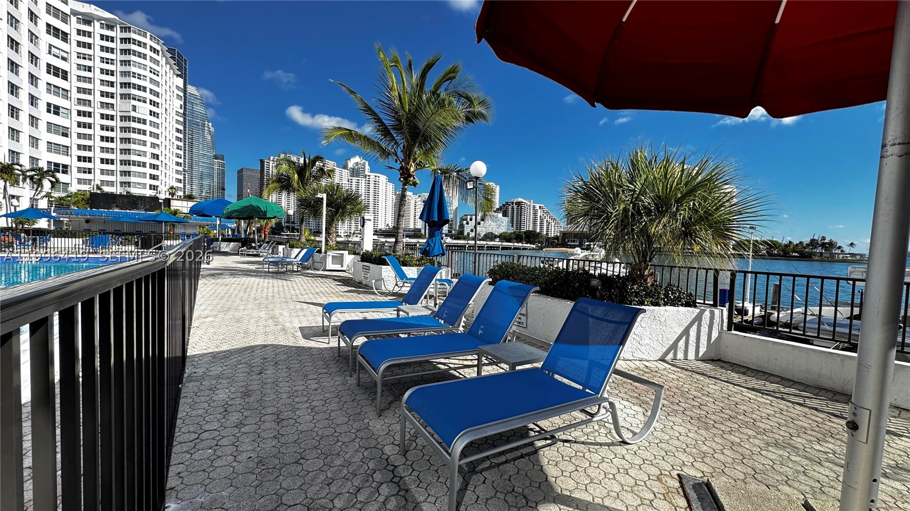 image FOUR AMBASSADORS CONDO30