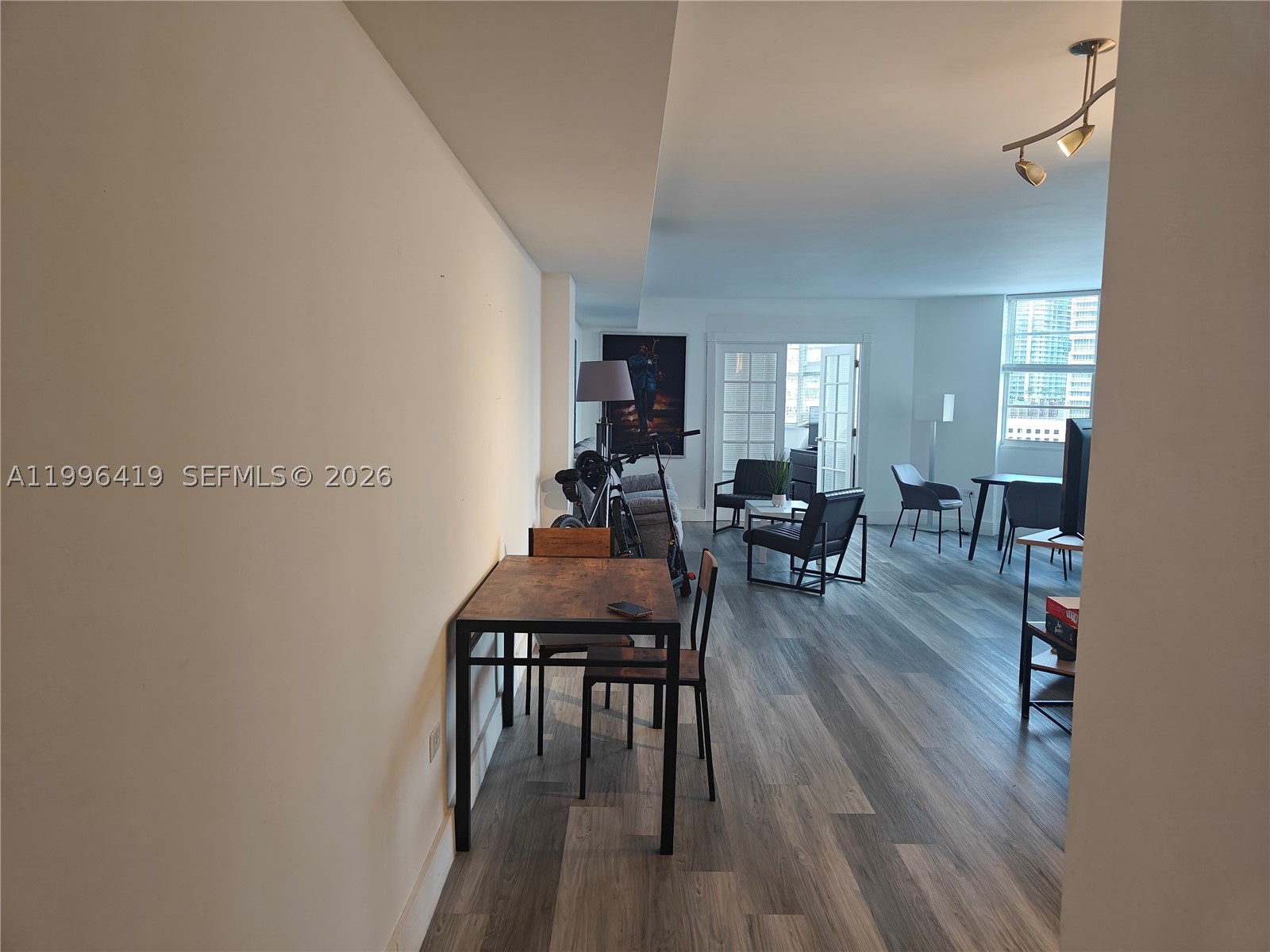 image FOUR AMBASSADORS CONDO6