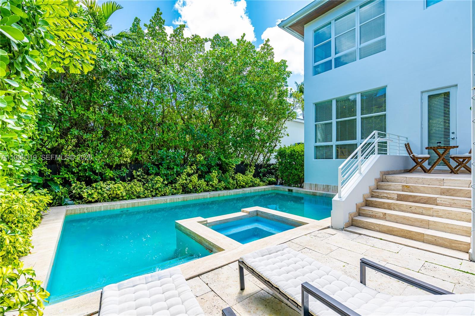 435 Hampton Ln Key Biscayne, FL 33149