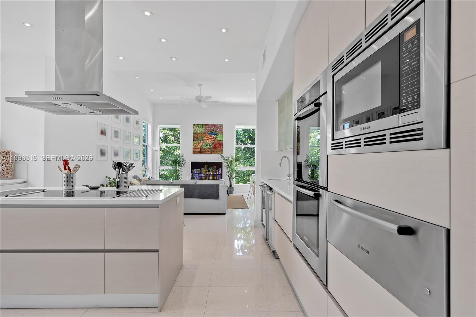 435 Hampton Ln Key Biscayne, FL 33149