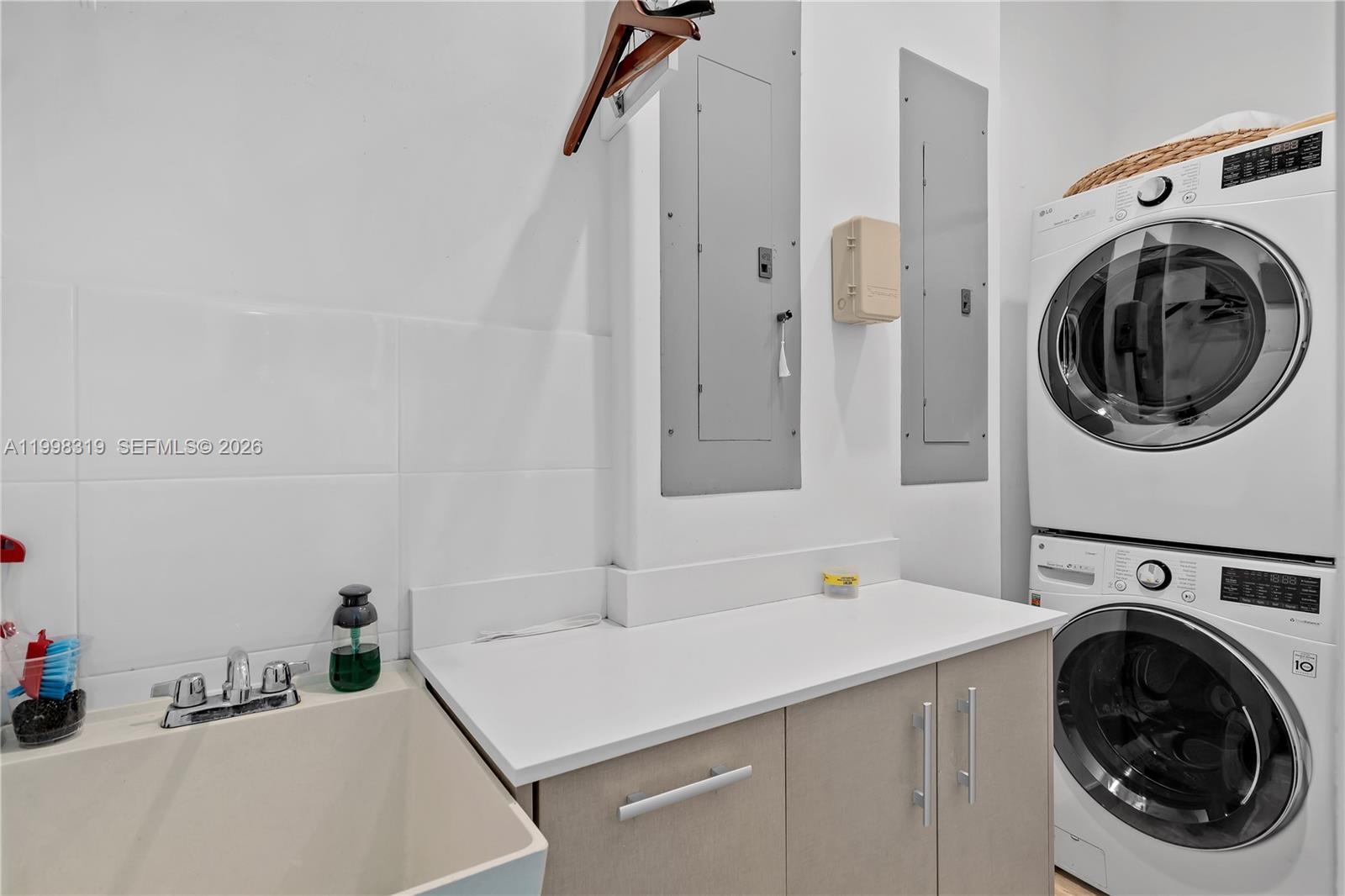 435 Hampton Ln Key Biscayne, FL 33149