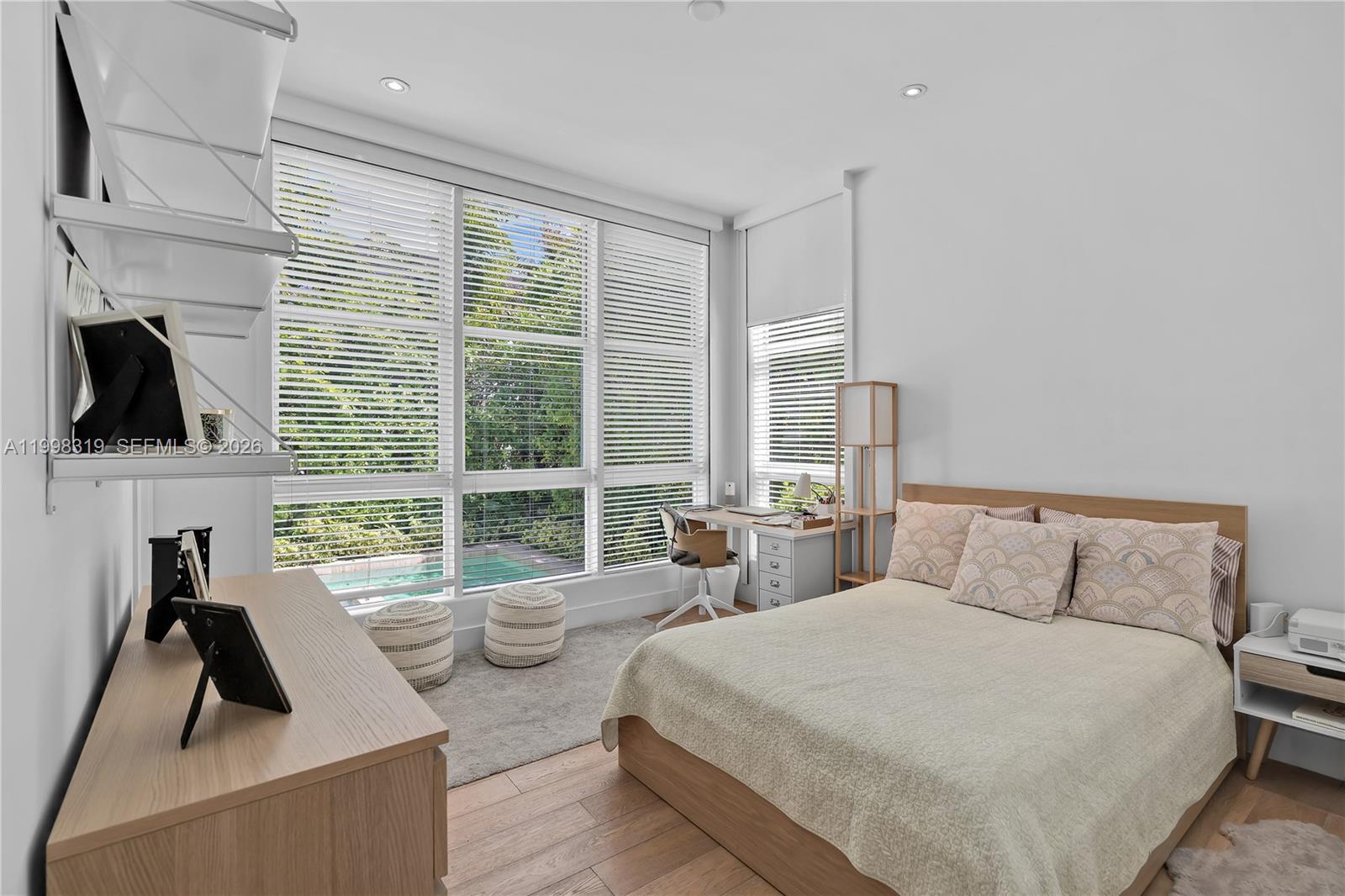 435 Hampton Ln Key Biscayne, FL 33149