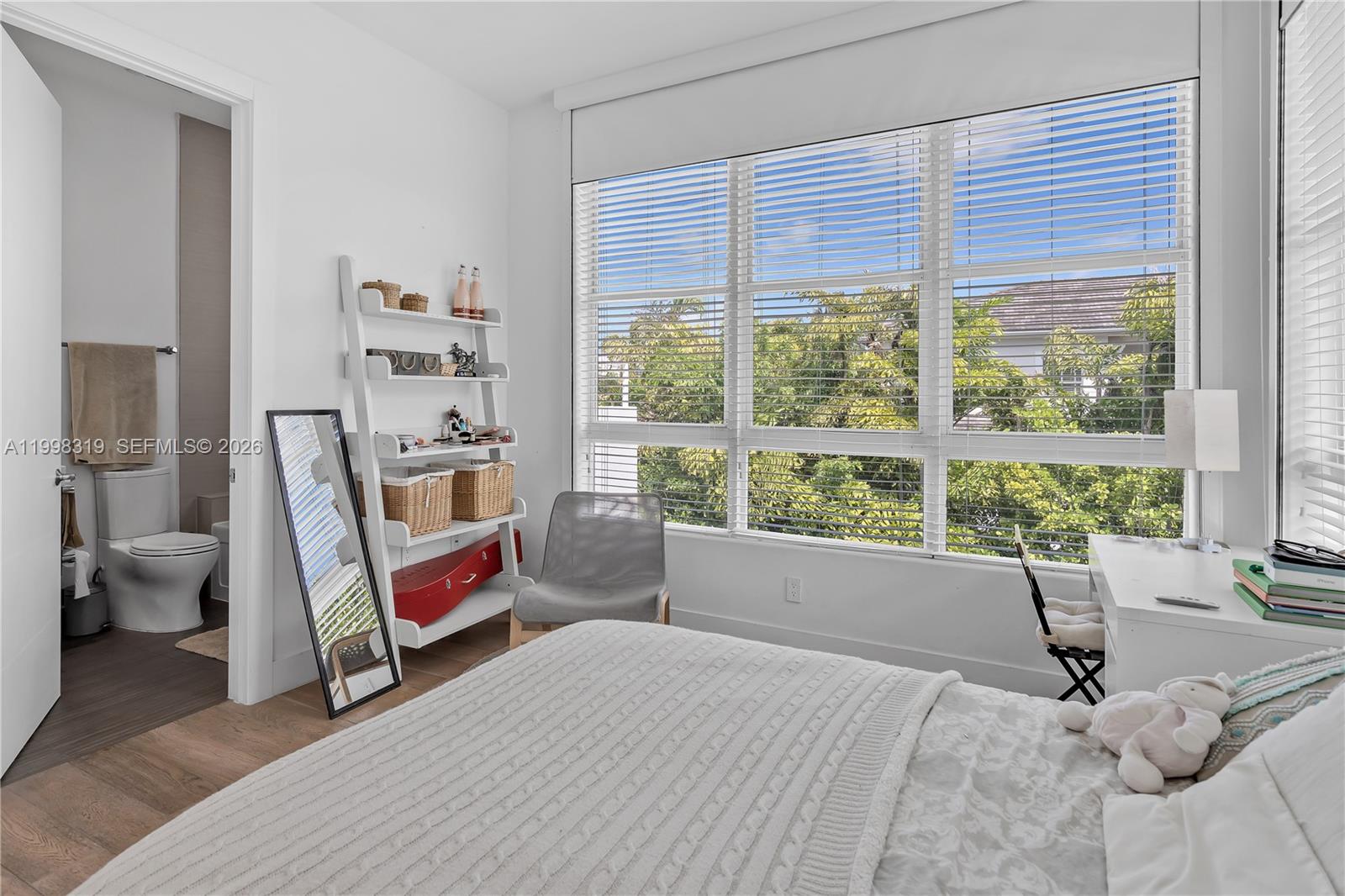 435 Hampton Ln Key Biscayne, FL 33149