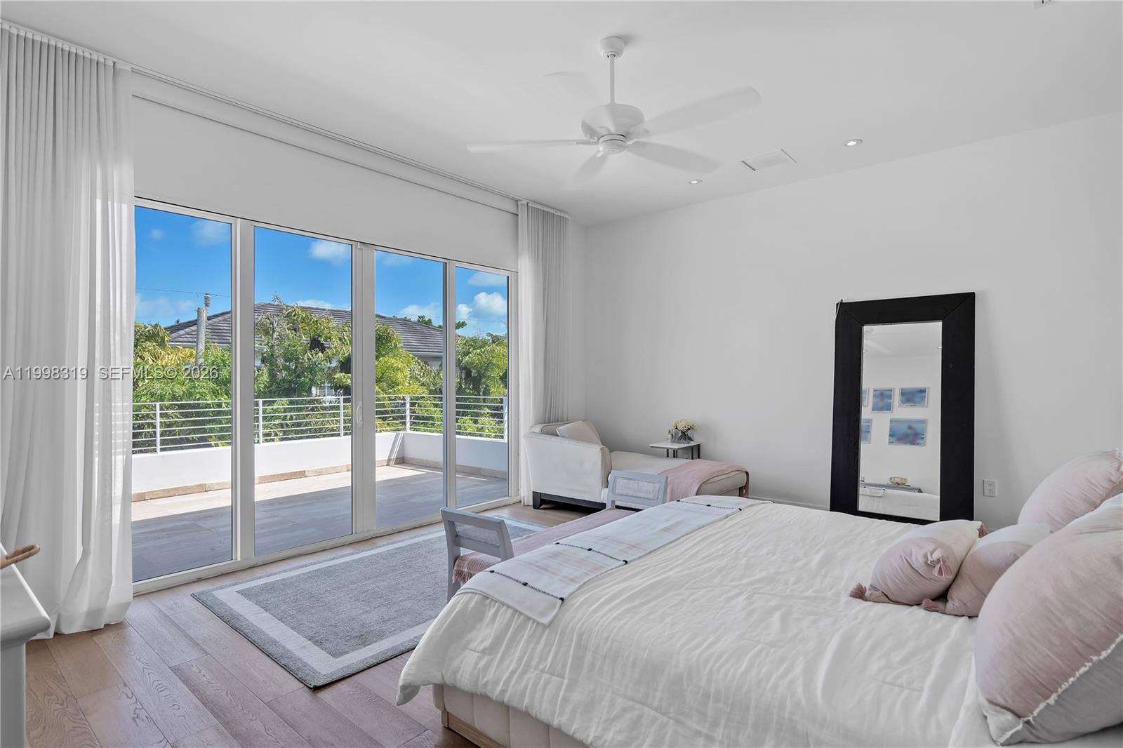 435 Hampton Ln Key Biscayne, FL 33149