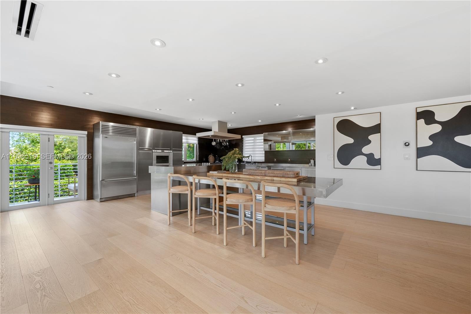 215 Palm Ave Miami Beach, FL 33139