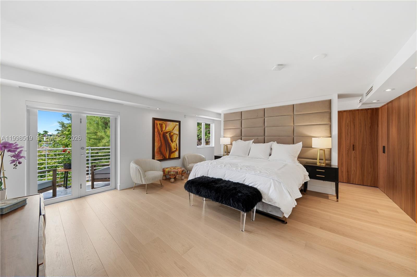 215 Palm Ave Miami Beach, FL 33139