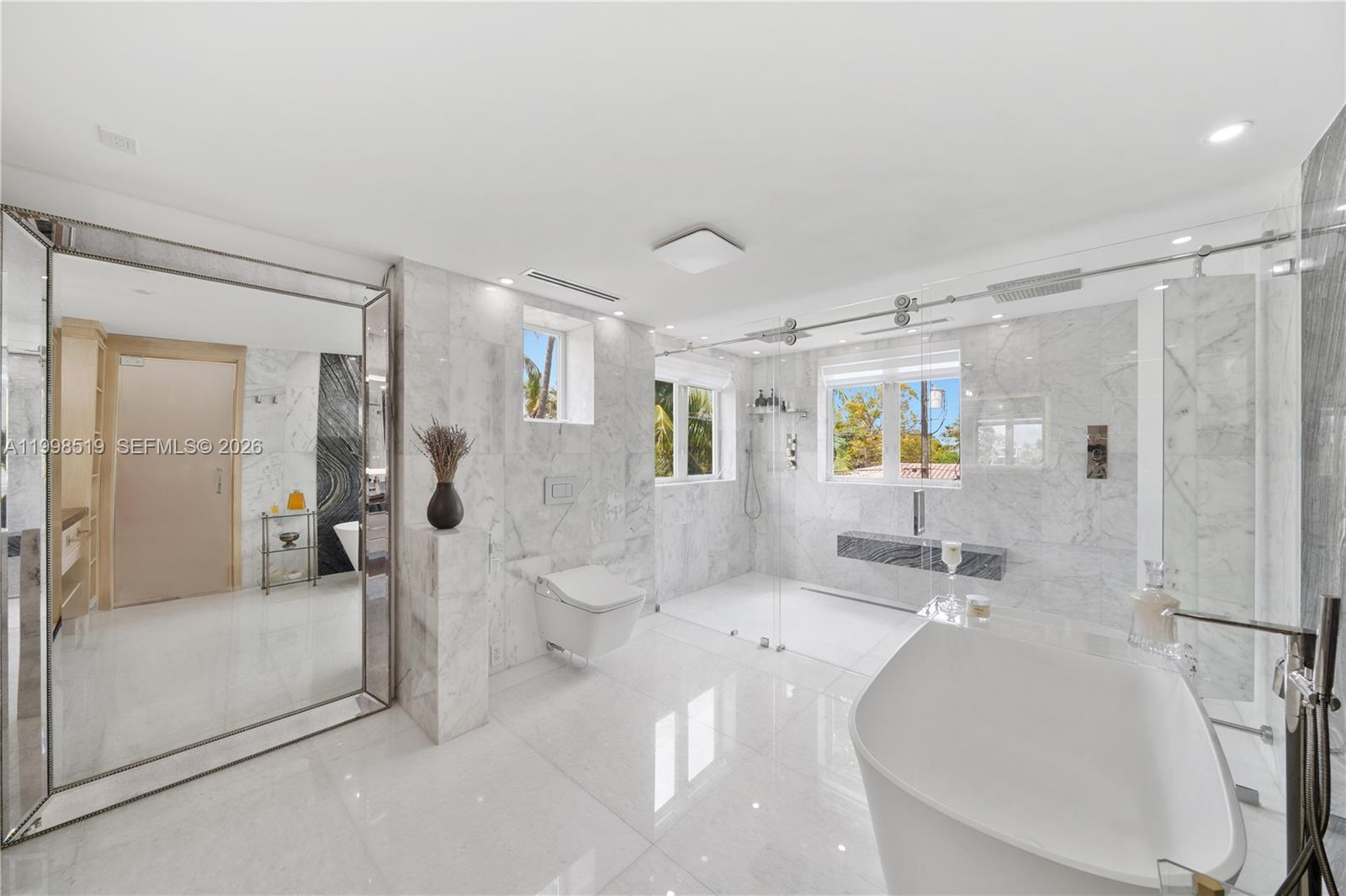 215 Palm Ave Miami Beach, FL 33139