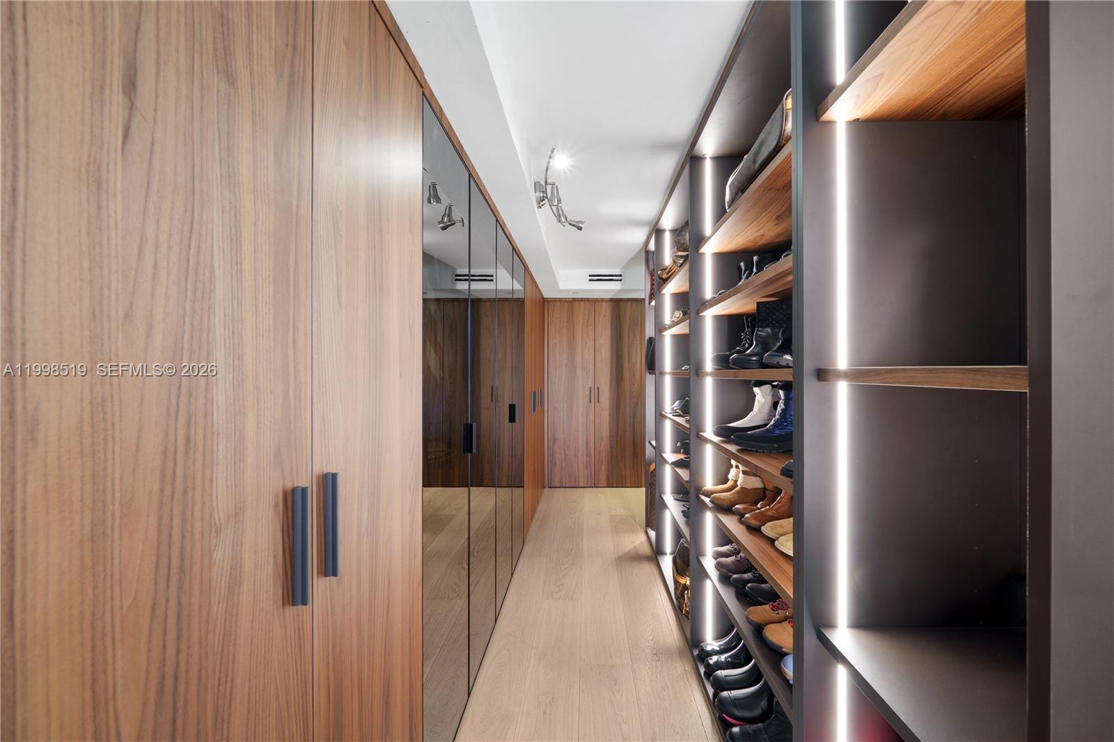 215 Palm Ave Miami Beach, FL 33139