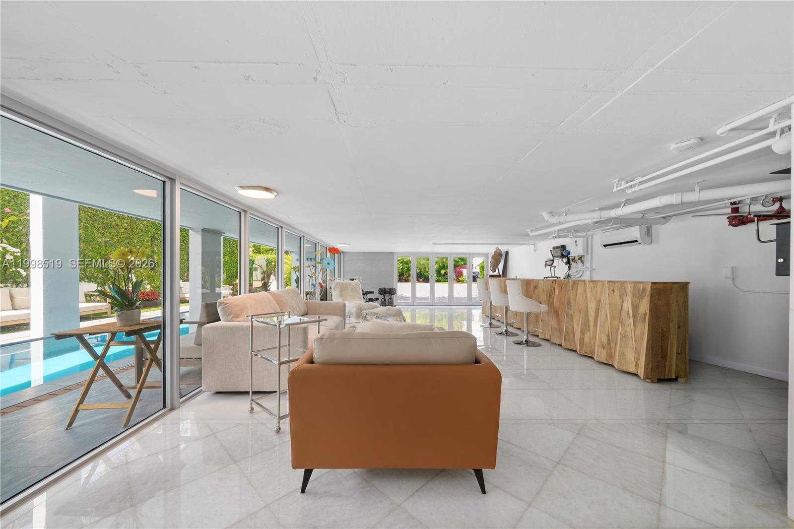 215 Palm Ave Miami Beach, FL 33139