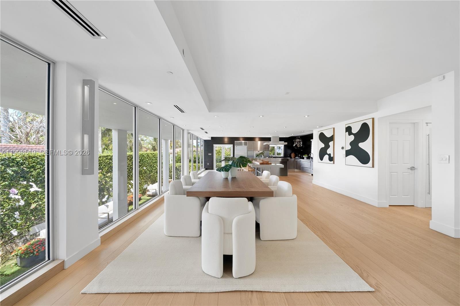 215 Palm Ave Miami Beach, FL 33139