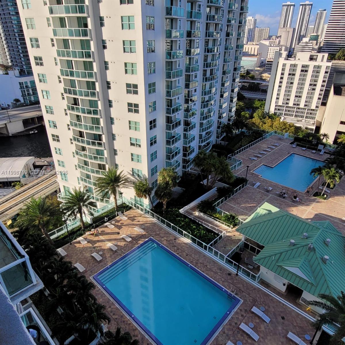 image Brickell on the River South22