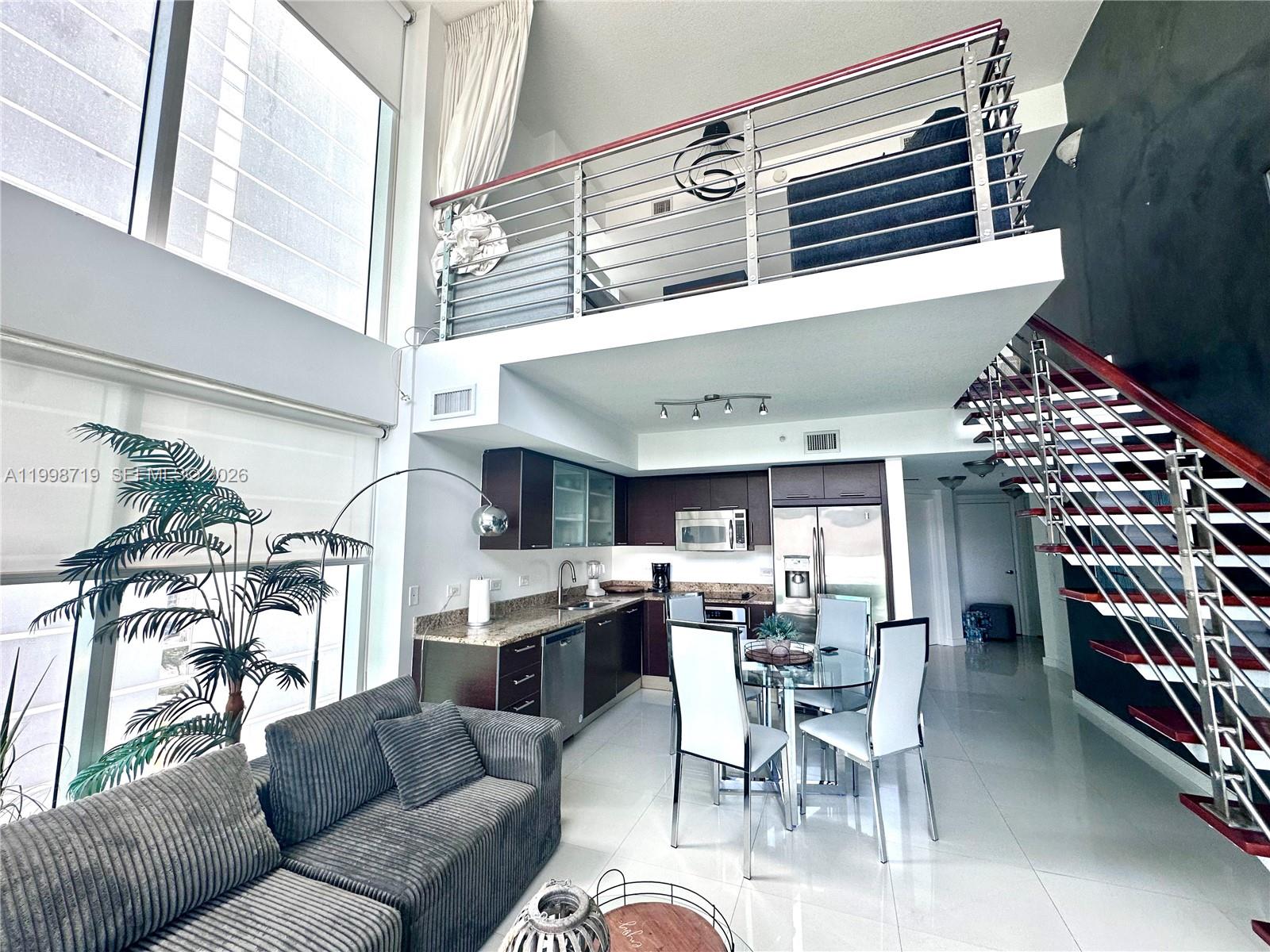 image Brickell on the River South2