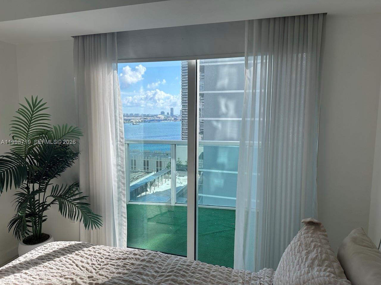 image Brickell on the River South4