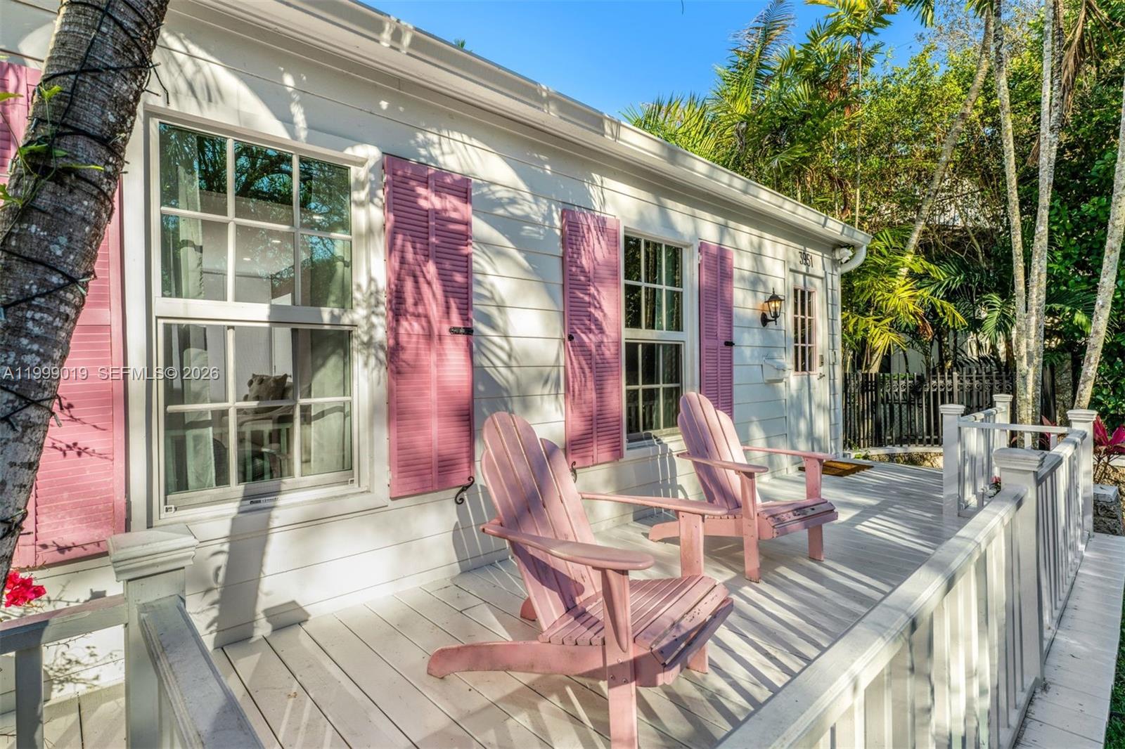 3951 Park Dr Miami, FL 33133