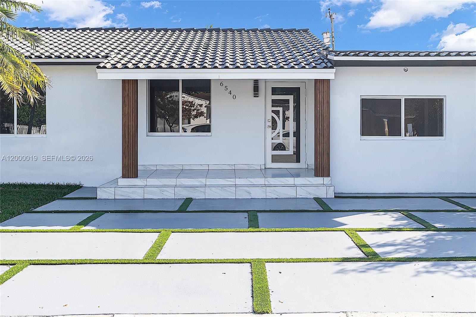 6540 SW 25th St Miami, FL 33155