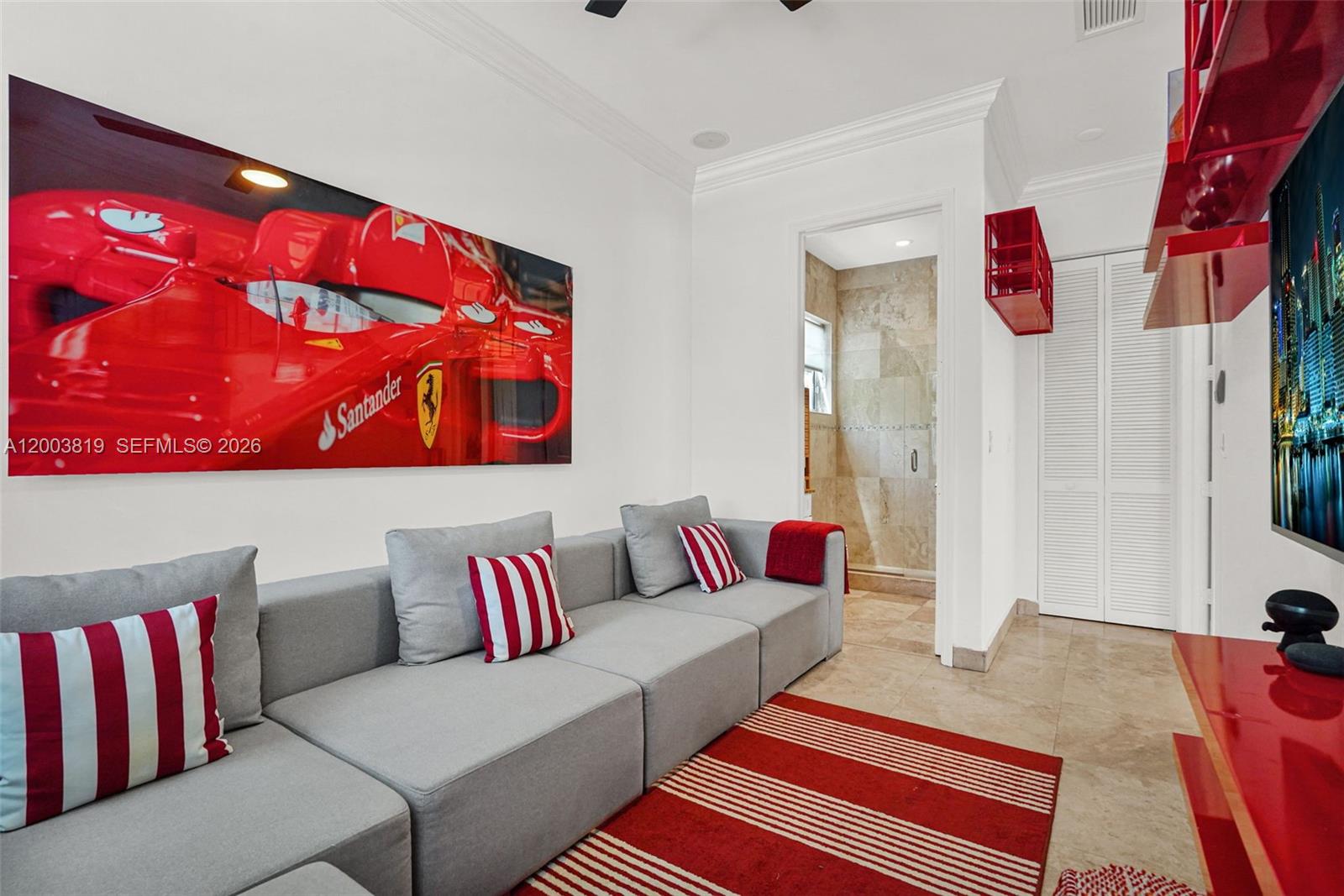 2143 N Bay Rd Miami Beach, FL 33140