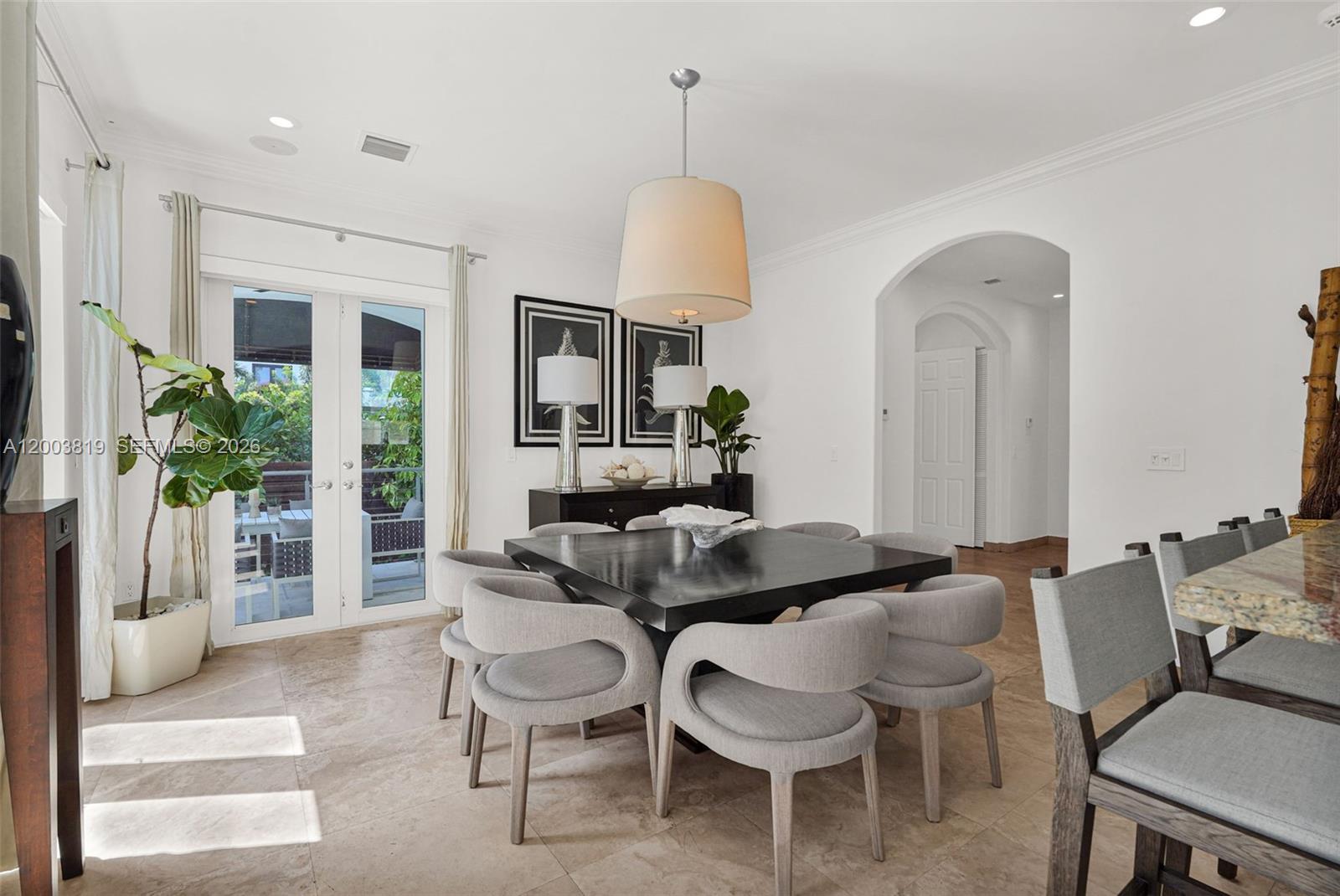 2143 N Bay Rd Miami Beach, FL 33140