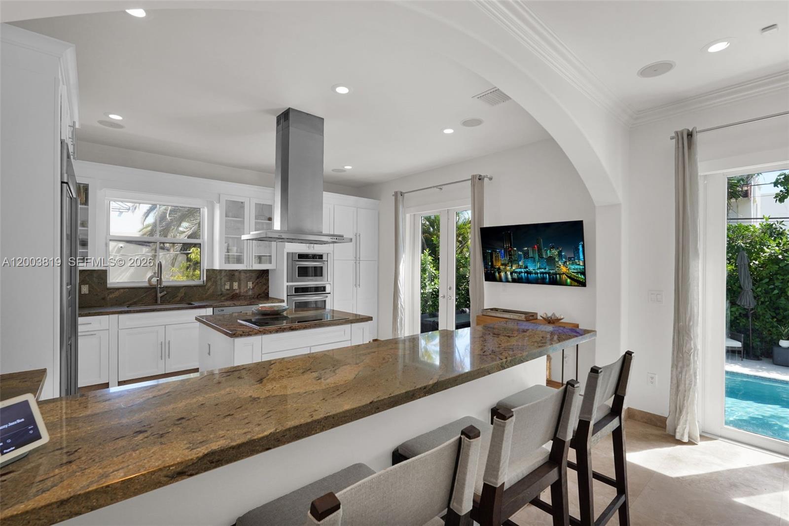 2143 N Bay Rd Miami Beach, FL 33140