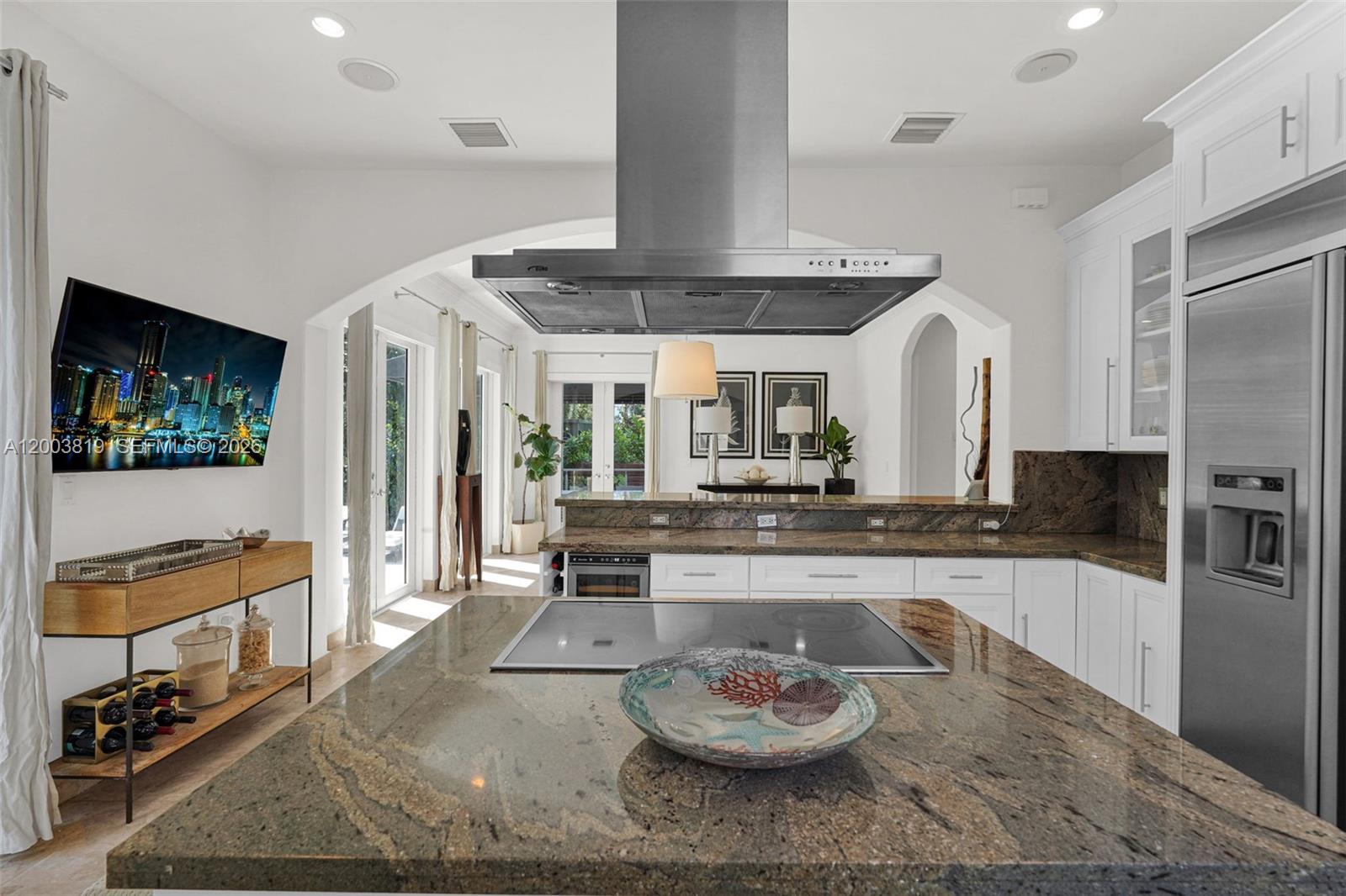 2143 N Bay Rd Miami Beach, FL 33140