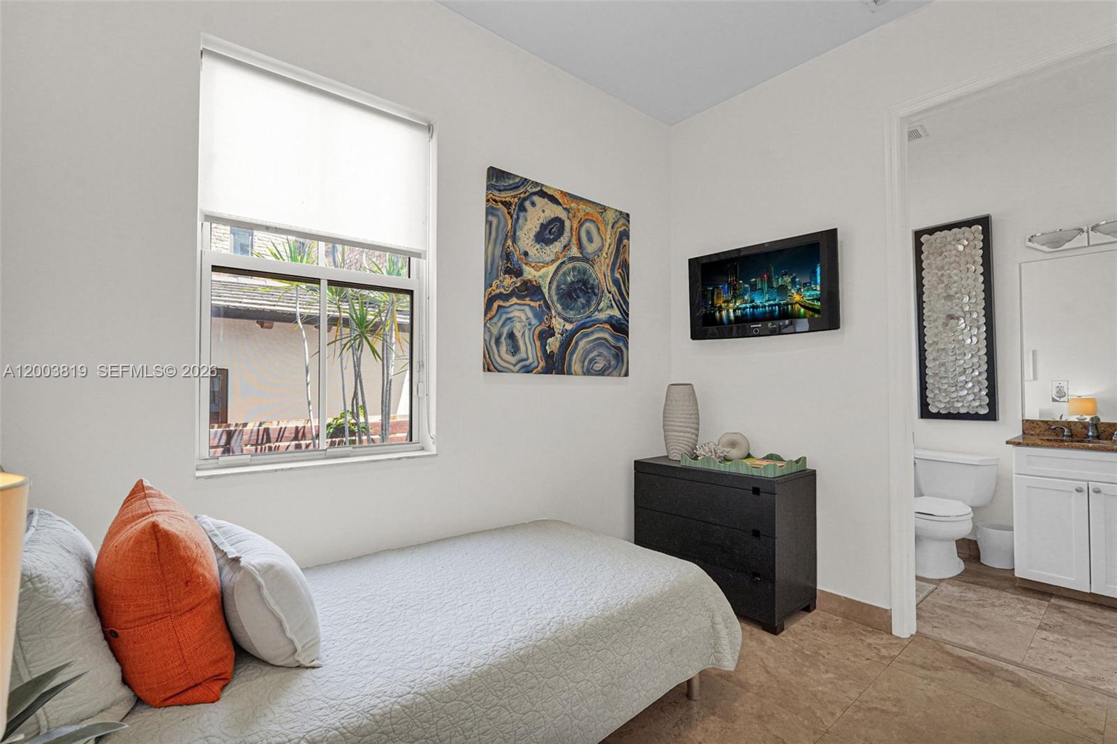 2143 N Bay Rd Miami Beach, FL 33140