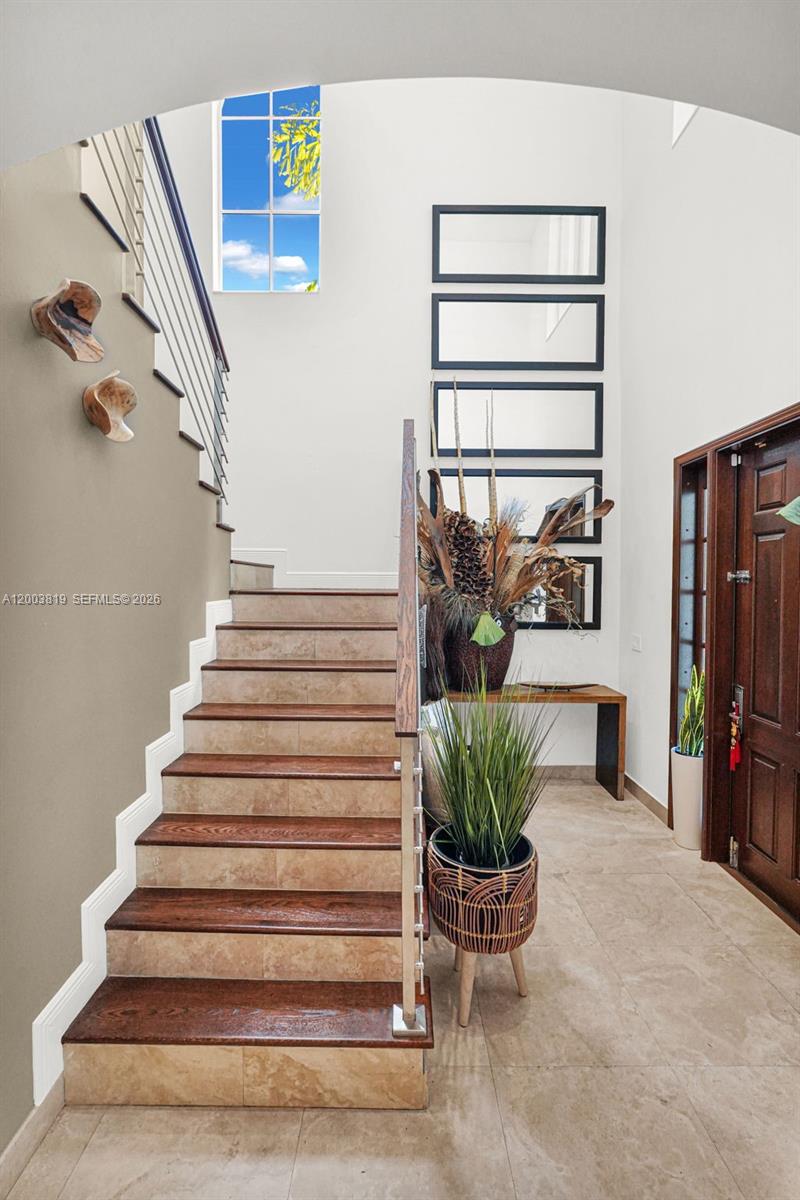 2143 N Bay Rd Miami Beach, FL 33140