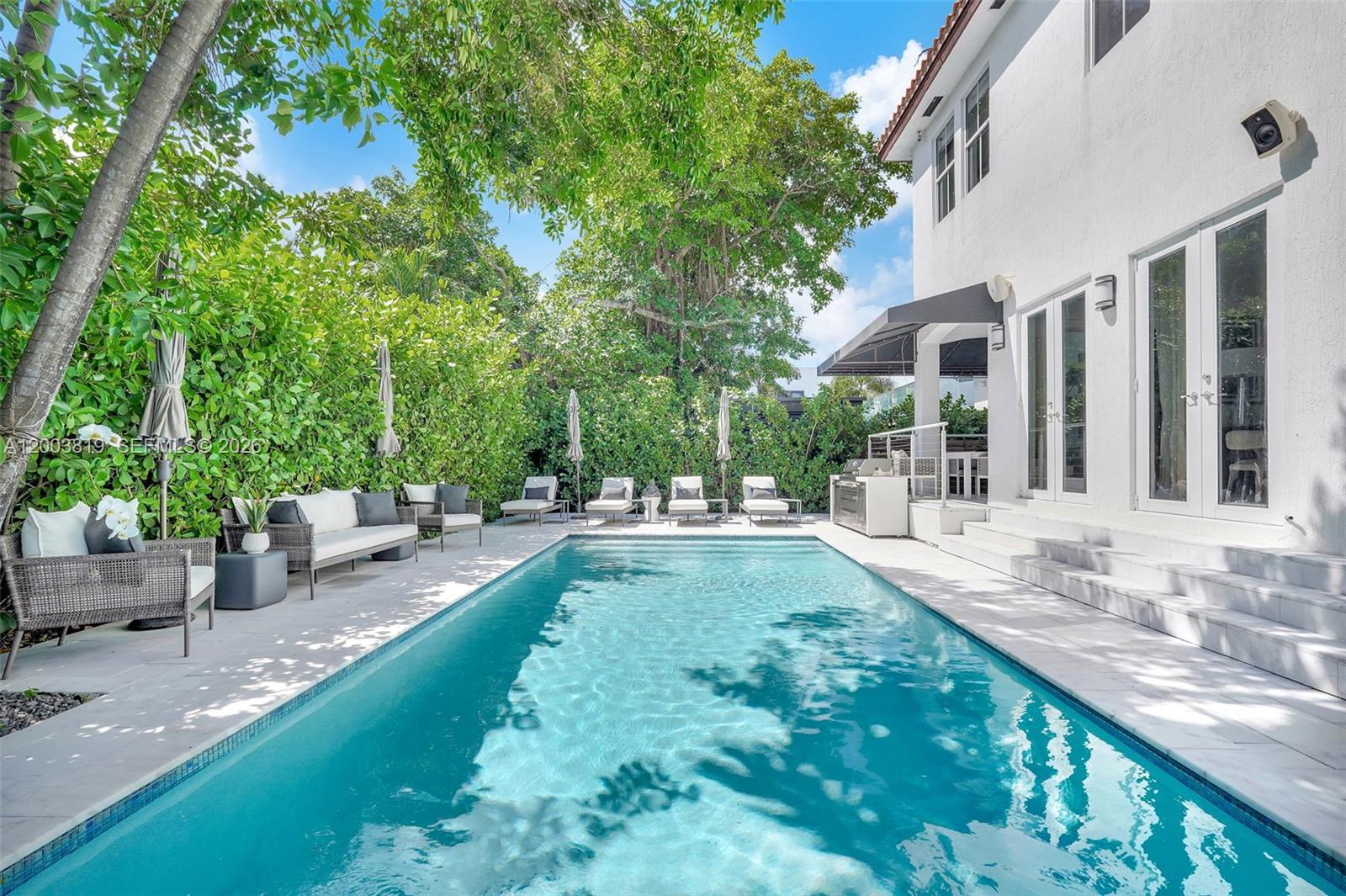 2143 N Bay Rd Miami Beach, FL 33140