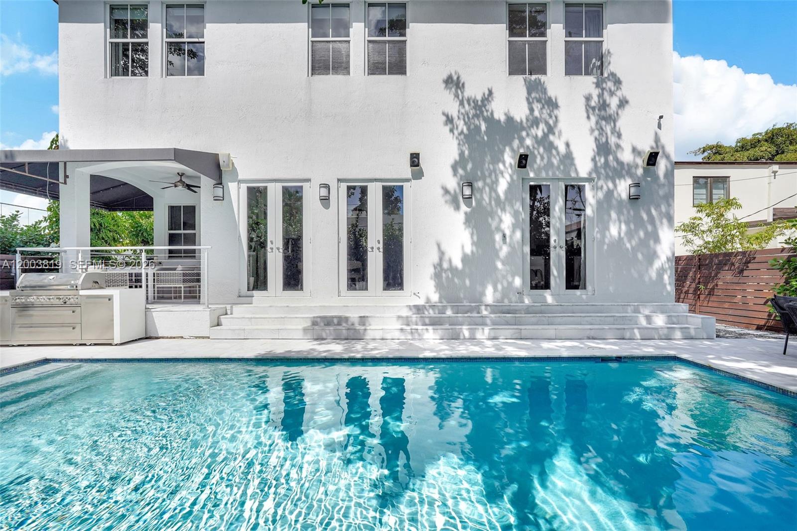 2143 N Bay Rd Miami Beach, FL 33140